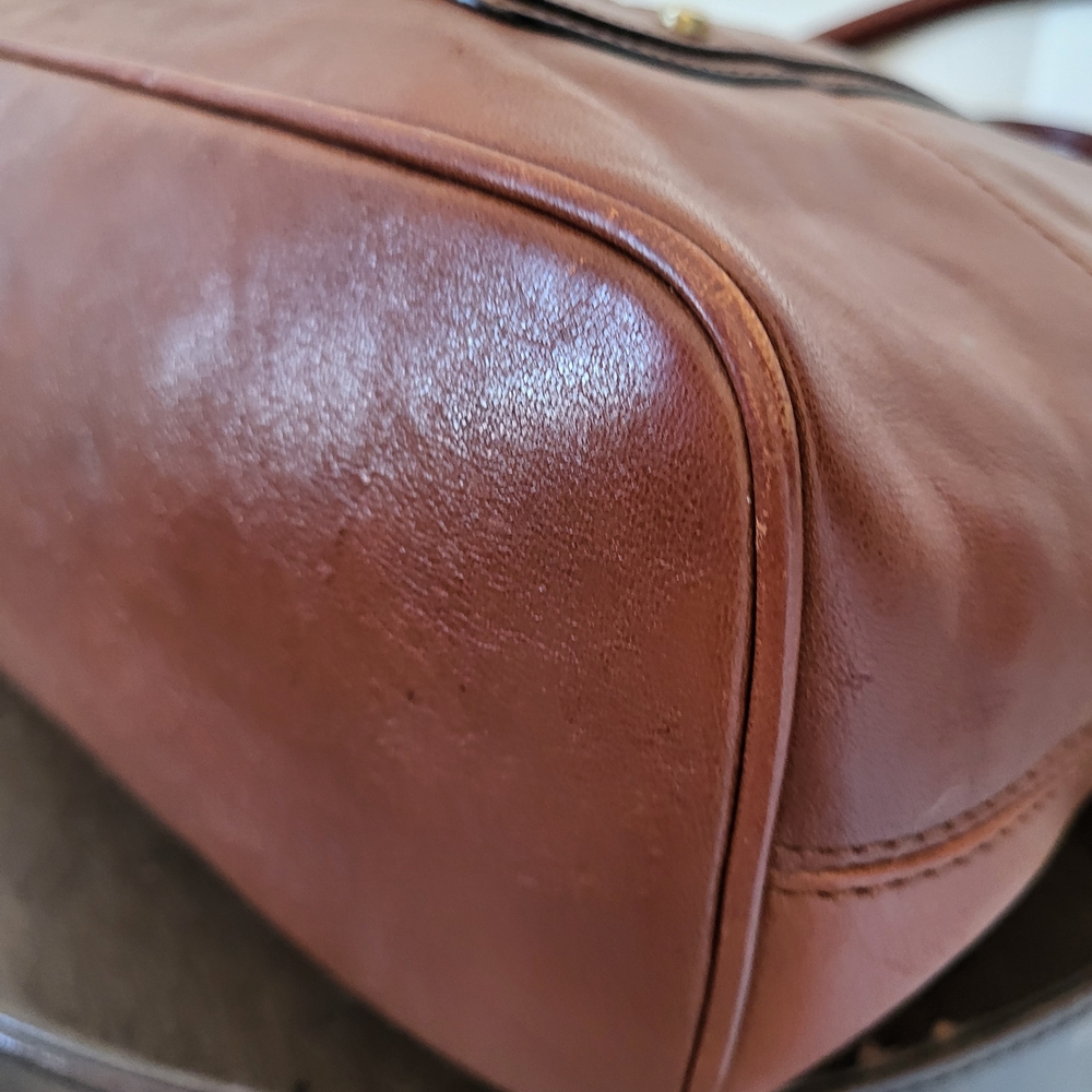 Massimo Dutti Leather Tote Bag | Expandable Side Zippers | Shoulder Strap - Picture 10 of 16